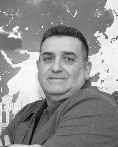 Alejandro Gallo, abogado de sucesiones, en el estudio de Villa Urquiza